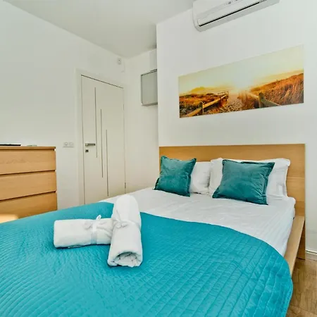 Apartamenty.in Bursztynowa Zatoka 아파트 예라타